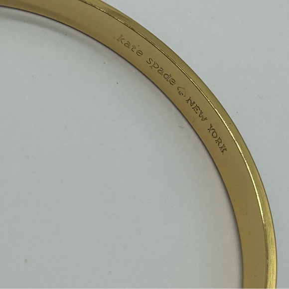 Kate Spade Take a Bow Green Bangle Bracelet - Picture 3 of 4